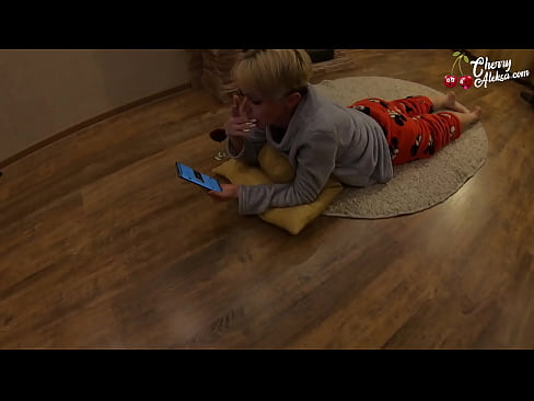 ❤️ Hullu blondiin imeb tohutut munni ja hüppab selle peal - anaalseksiga Kõva porno at et.rassadakubani.ru ☑